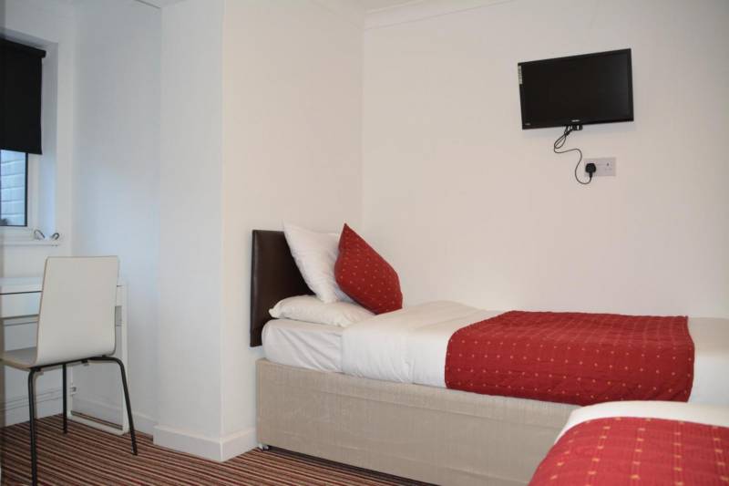 Amenities & services - Bow Guest House